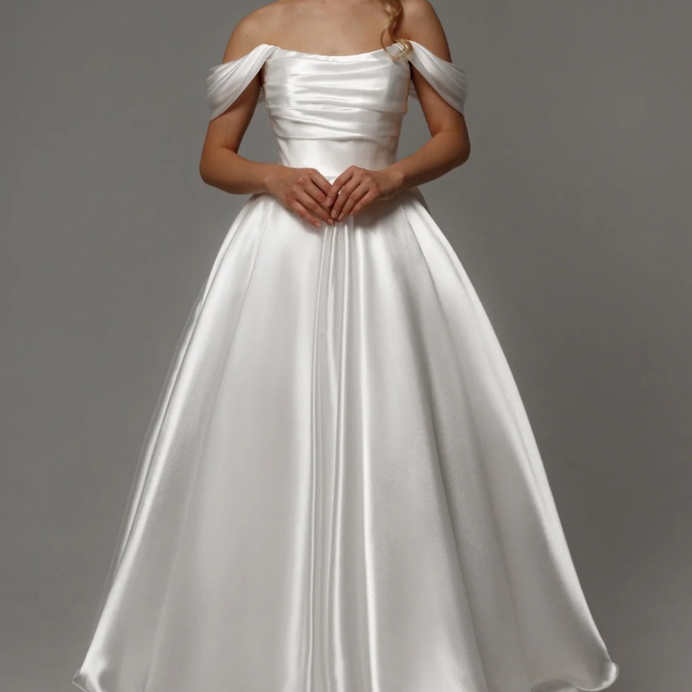 Olivia Bottega Alraune Organza wedding dress